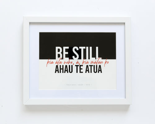 Psalm 46:10 - Maori: Be Still (White) Table Top